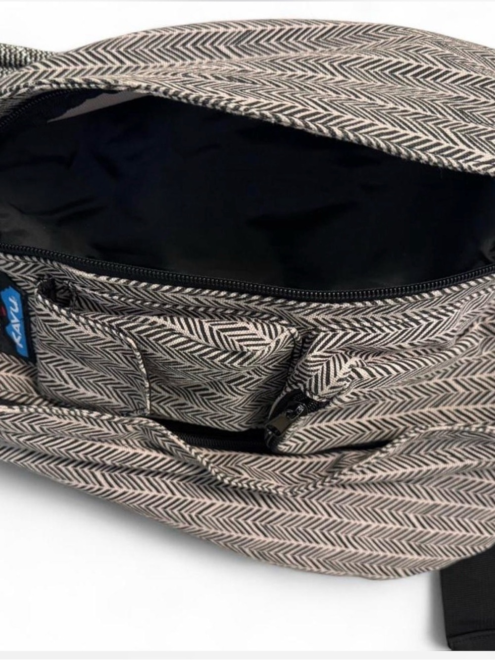 Kavu Herringbone Rope Sling Bag - Picture 5 of 7